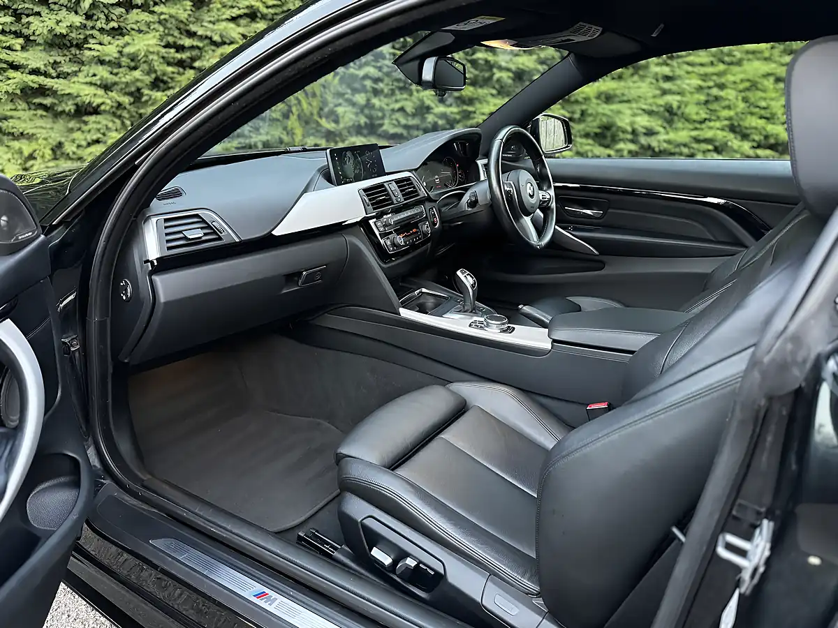 Used 2018 BMW 4 Series M Sport Black Sapphire - Interior and Exterior details 18