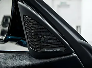 Used 2018 BMW 4 Series M Sport Blue - Interior and Exterior details 12