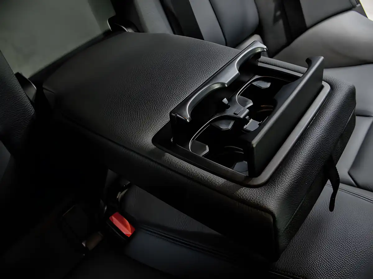 Used 2018 BMW 4 Series M Sport Blue - Interior and Exterior details 17