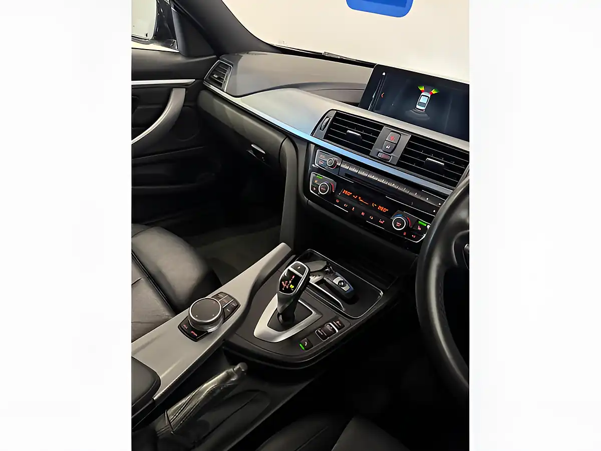 Used 2018 BMW 4 Series M Sport Grey - Interior and Exterior details 16