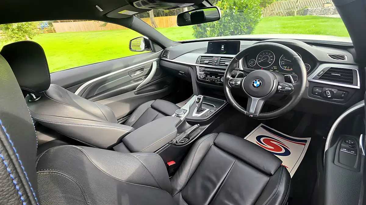 Used 2018 BMW 4 Series M Sport White - Interior and Exterior details 8