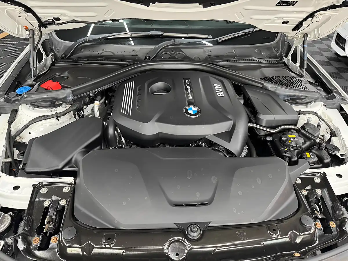 Used 2018 BMW 4 Series M Sport White - Interior and Exterior details 20
