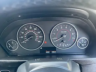Used 2018 BMW 4 Series Sport Black - Interior and Exterior details 15