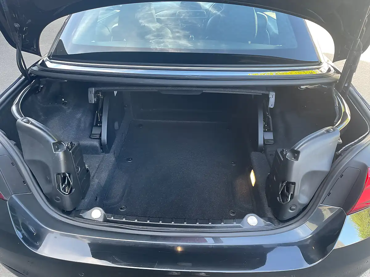 Used 2018 BMW 4 Series Sport Black - Interior and Exterior details 17