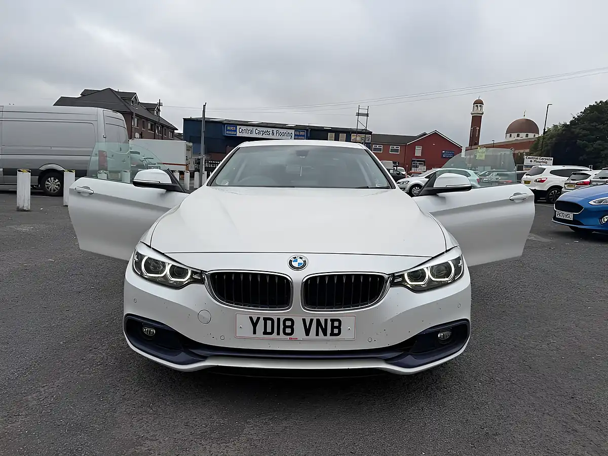 Used 2018 BMW 4 Series Sport White - Interior and Exterior details 3