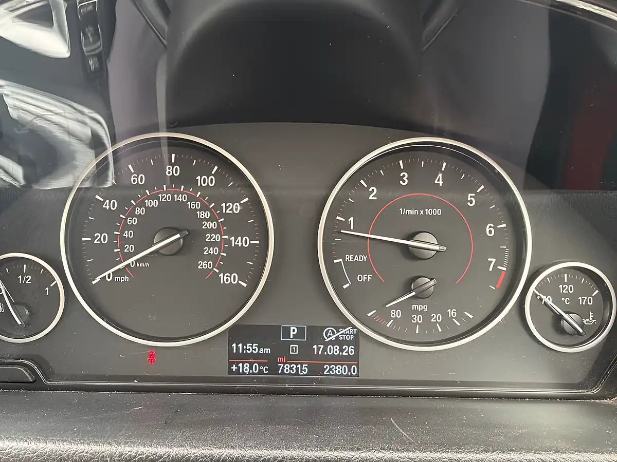 Used 2018 BMW 4 Series Sport White - Interior and Exterior details 4