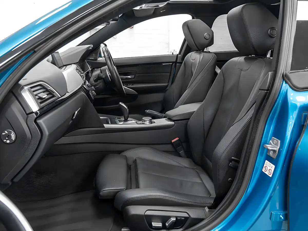 Used 2018 BMW 420i M Sport Snapper Rocks Blue - Interior and Exterior details 14