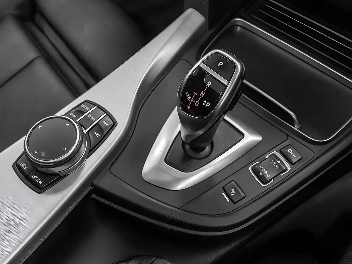 Used 2018 BMW 420i M Sport Snapper Rocks Blue - Interior and Exterior details 18