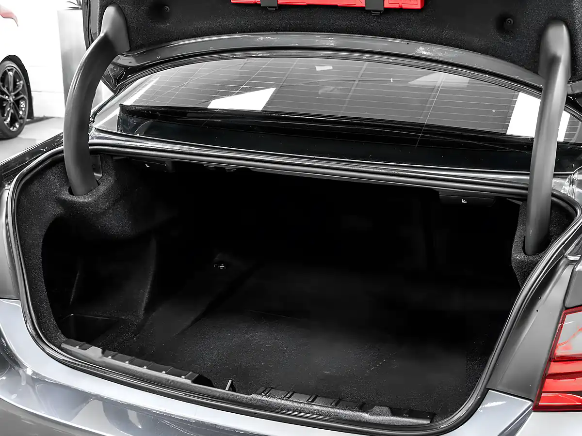 Used 2018 BMW 430d M Sport Mineral Grey - Interior and Exterior details 15