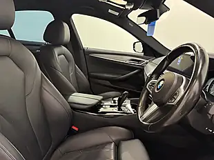 Used 2018 BMW 5 Series M Sport Alpine White - Interior and Exterior details 10