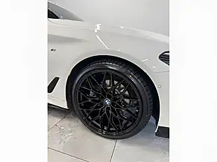 Used 2018 BMW 5 Series M Sport Alpine White - Interior and Exterior details 20