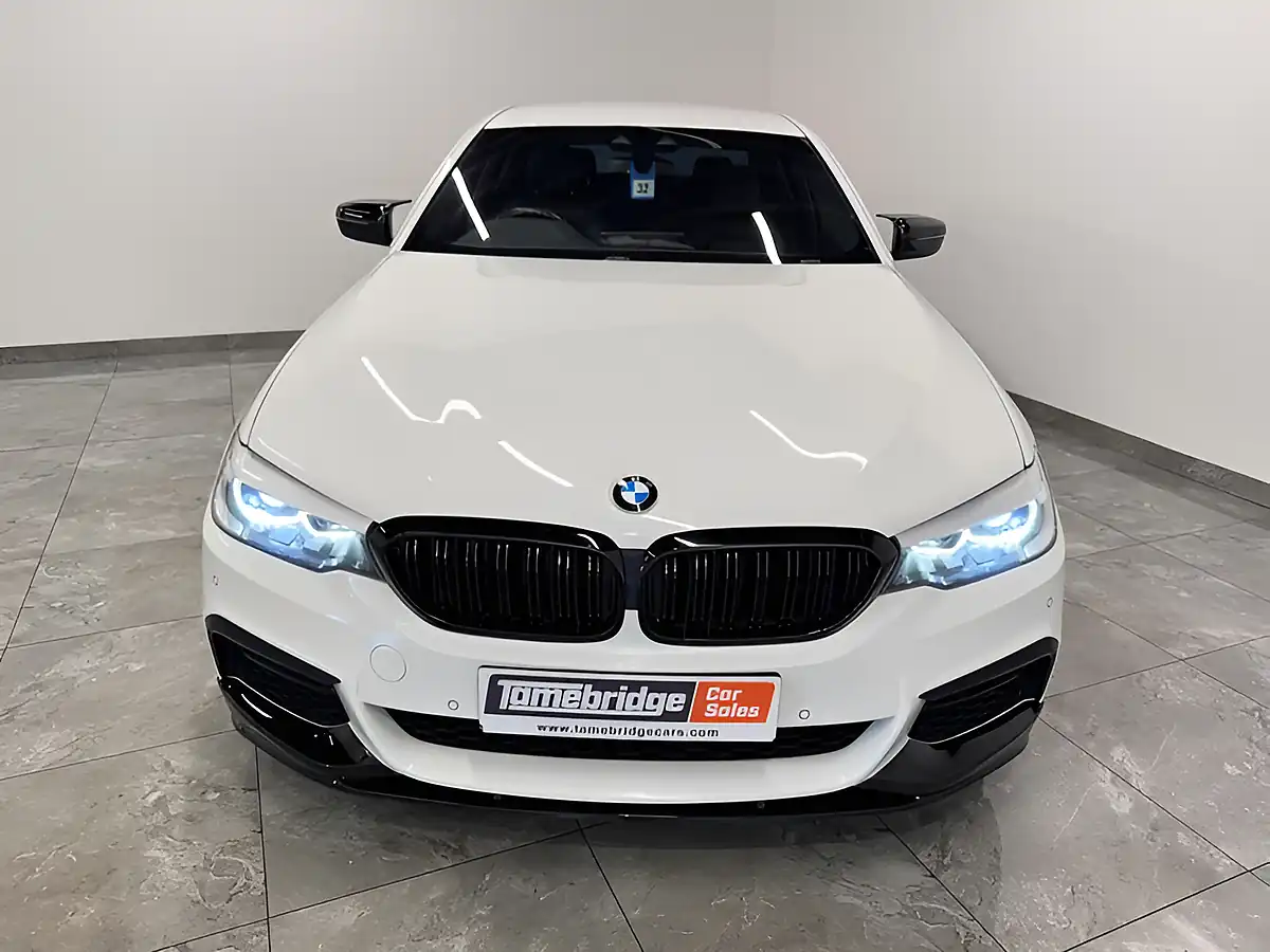 Used 2018 BMW 5 Series M Sport Alpine White - Interior and Exterior details 3