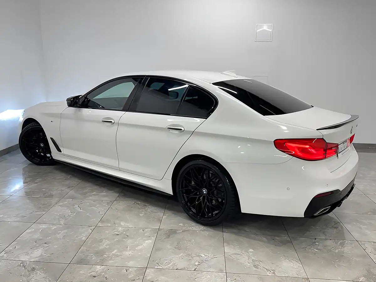 Used 2018 BMW 5 Series M Sport Alpine White - Interior and Exterior details 6
