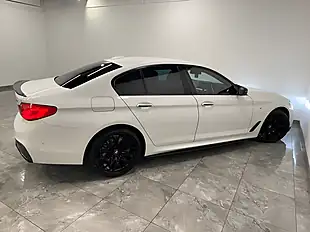 Used 2018 BMW 5 Series M Sport Alpine White - Interior and Exterior details 8