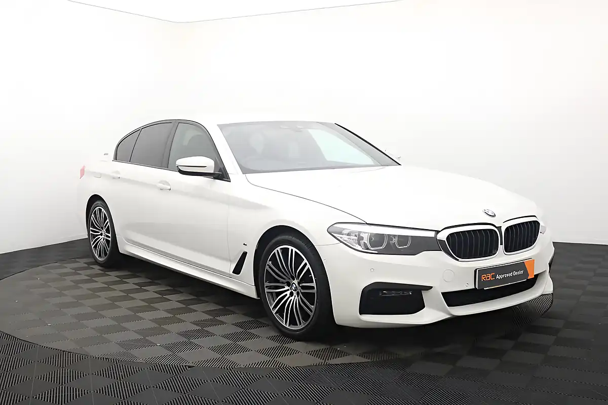 Used 2018 BMW 5 Series M Sport Alpine White - Interior and Exterior details 8