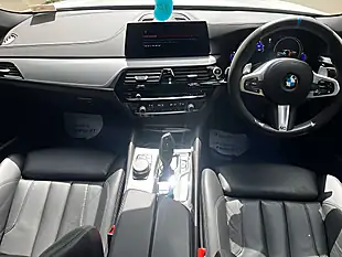 Used 2018 BMW 5 Series M Sport Alpine White - Interior and Exterior details 15