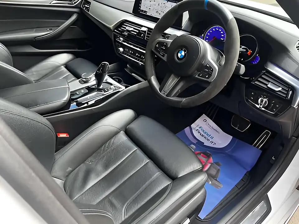 Used 2018 BMW 5 Series M Sport Alpine White - Interior and Exterior details 16