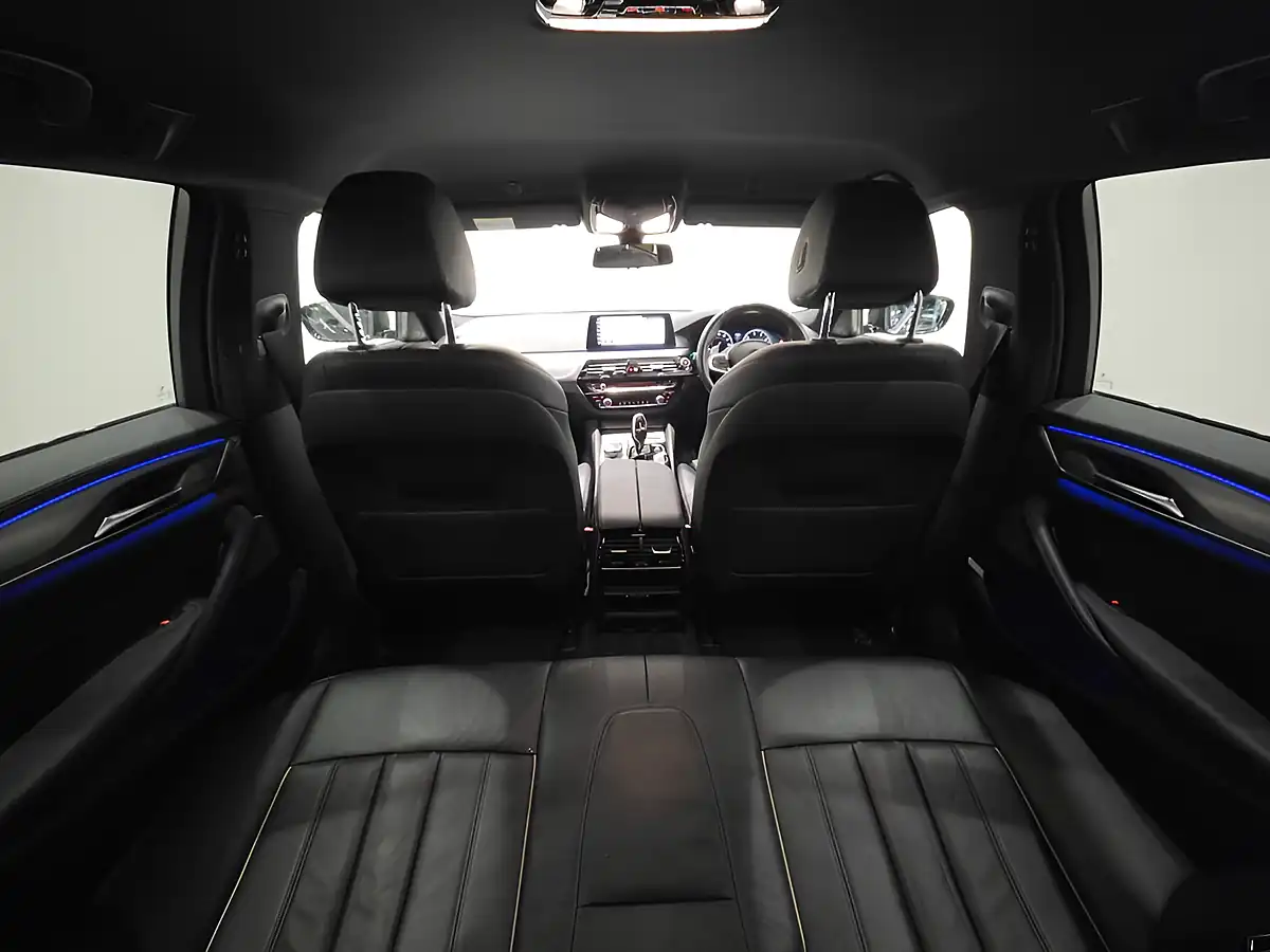Used 2018 BMW 5 Series M Sport Black - Interior and Exterior details 16
