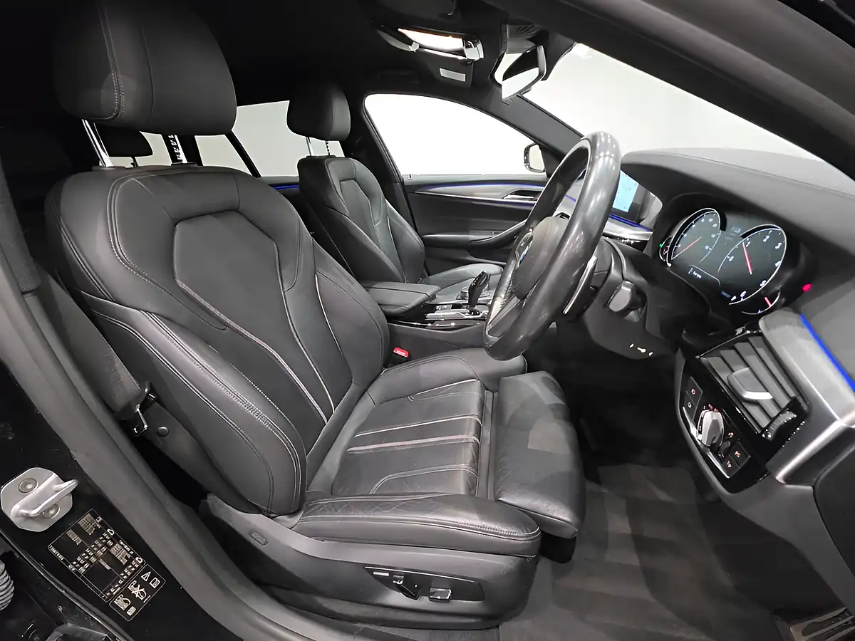 Used 2018 BMW 5 Series M Sport Black - Interior and Exterior details 17