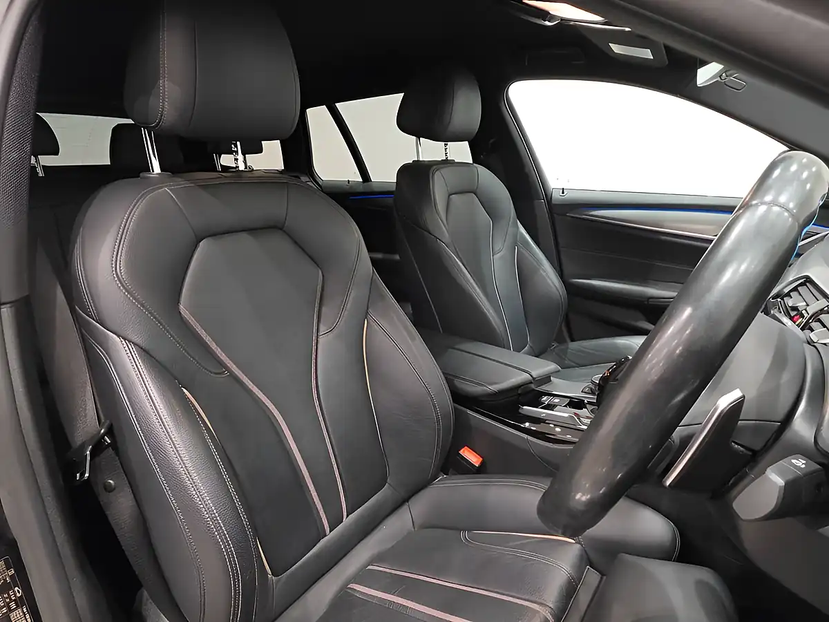 Used 2018 BMW 5 Series M Sport Black - Interior and Exterior details 18