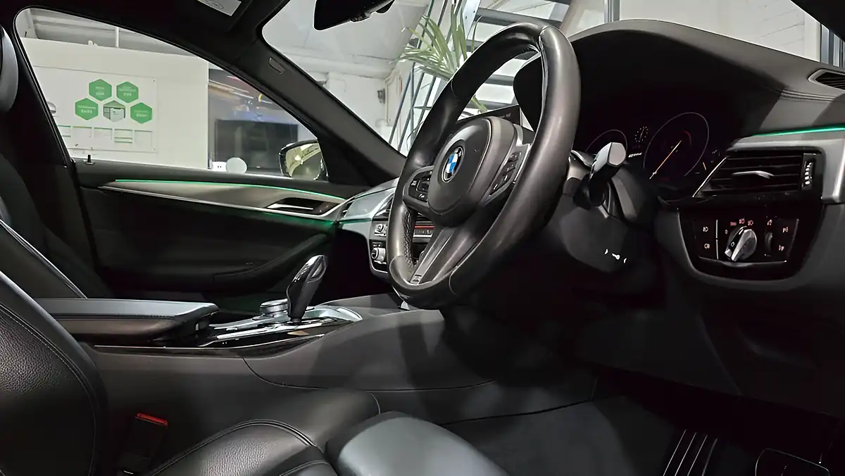 Used 2018 BMW 5 Series M Sport Black - Interior and Exterior details 15