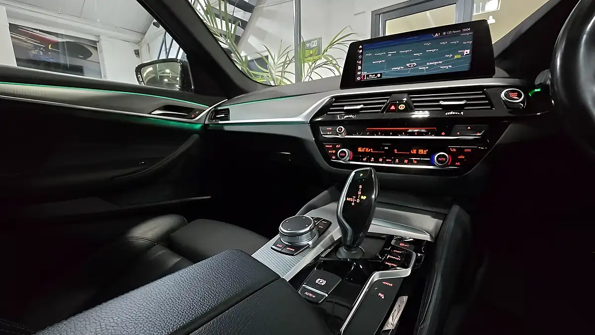 Used 2018 BMW 5 Series M Sport Black - Interior and Exterior details 17