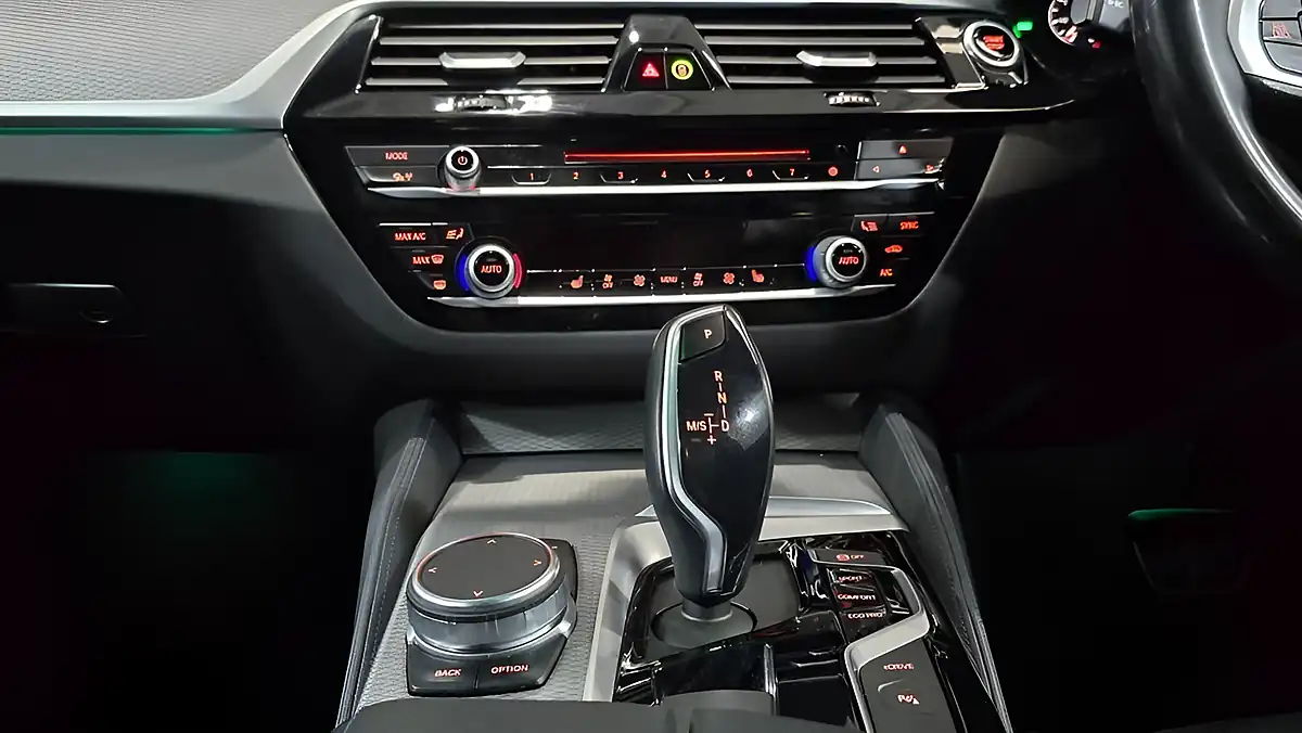 Used 2018 BMW 5 Series M Sport Black - Interior and Exterior details 18