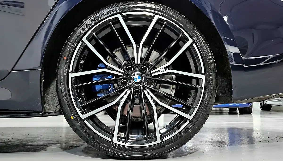 Used 2018 BMW 5 Series M Sport Black - Interior and Exterior details 12