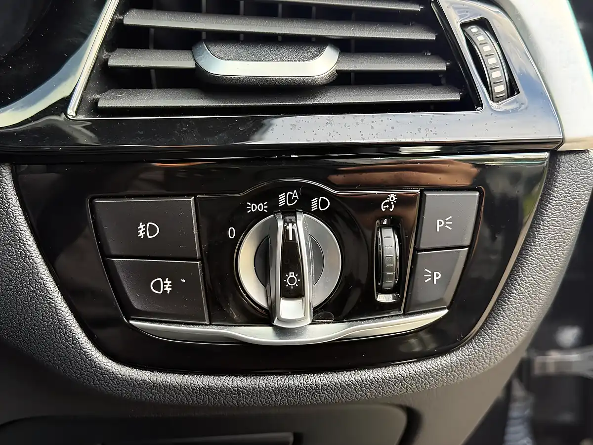 Used 2018 BMW 5 Series M Sport Black - Interior and Exterior details 16