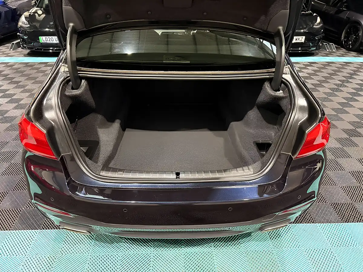 Used 2018 BMW 5 Series M Sport Black - Interior and Exterior details 14