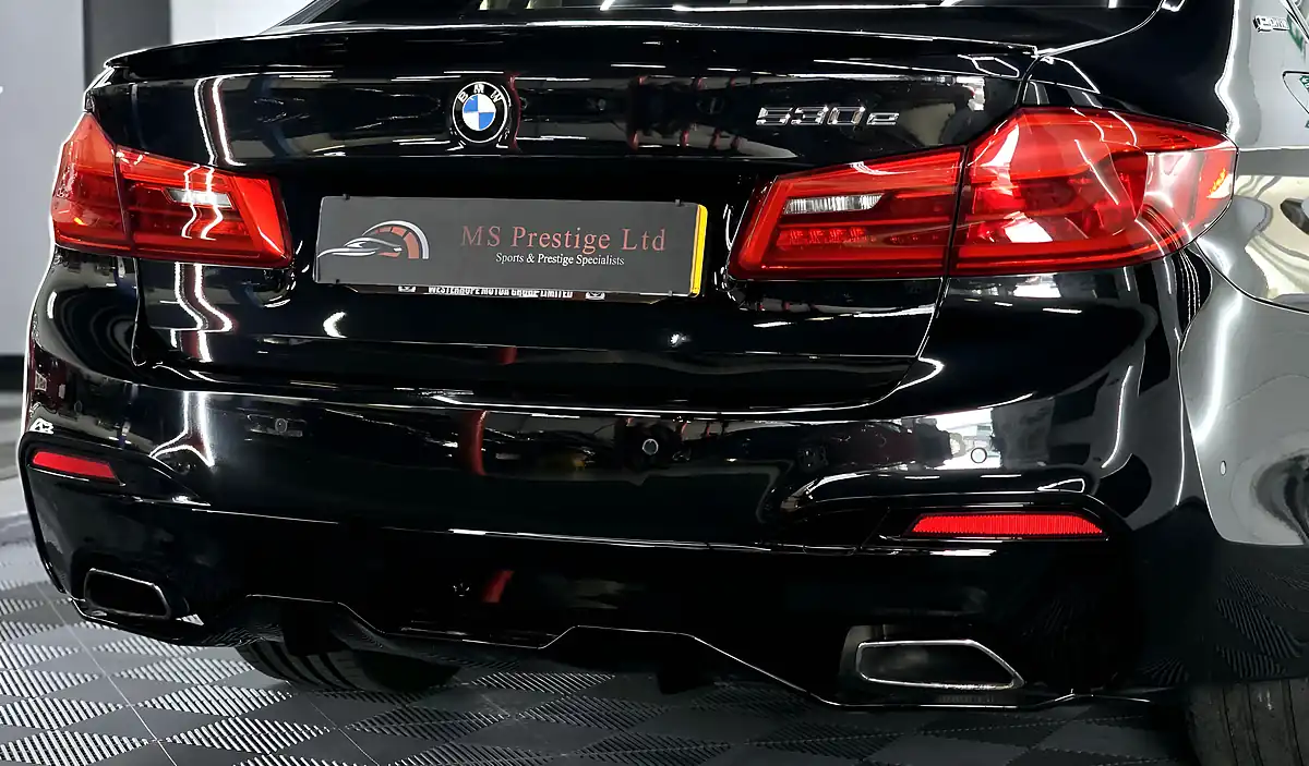 Used 2018 BMW 5 Series M Sport Black Sapphire - Interior and Exterior details 10