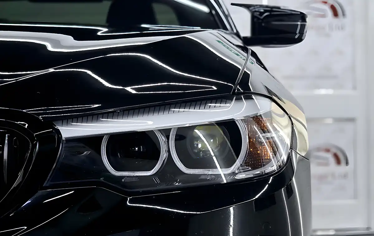 Used 2018 BMW 5 Series M Sport Black Sapphire - Interior and Exterior details 8