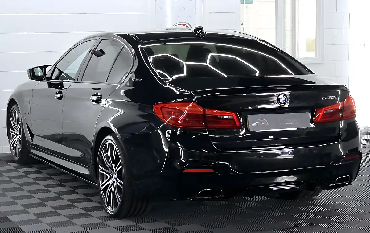Used 2018 BMW 5 Series M Sport Black Sapphire - Interior and Exterior details 9