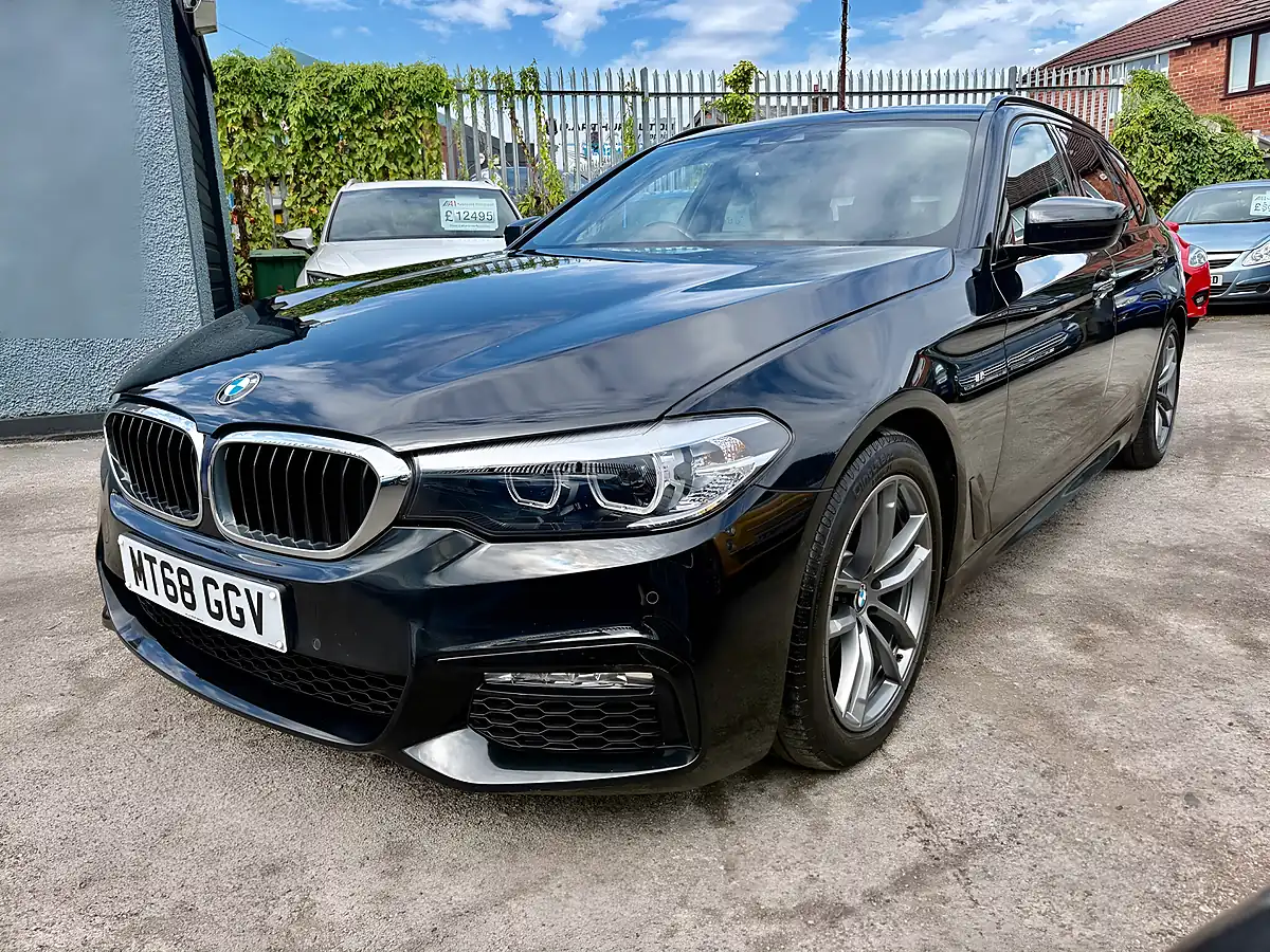 Used 2018 BMW 5 Series M Sport Black Sapphire - Interior and Exterior details 3