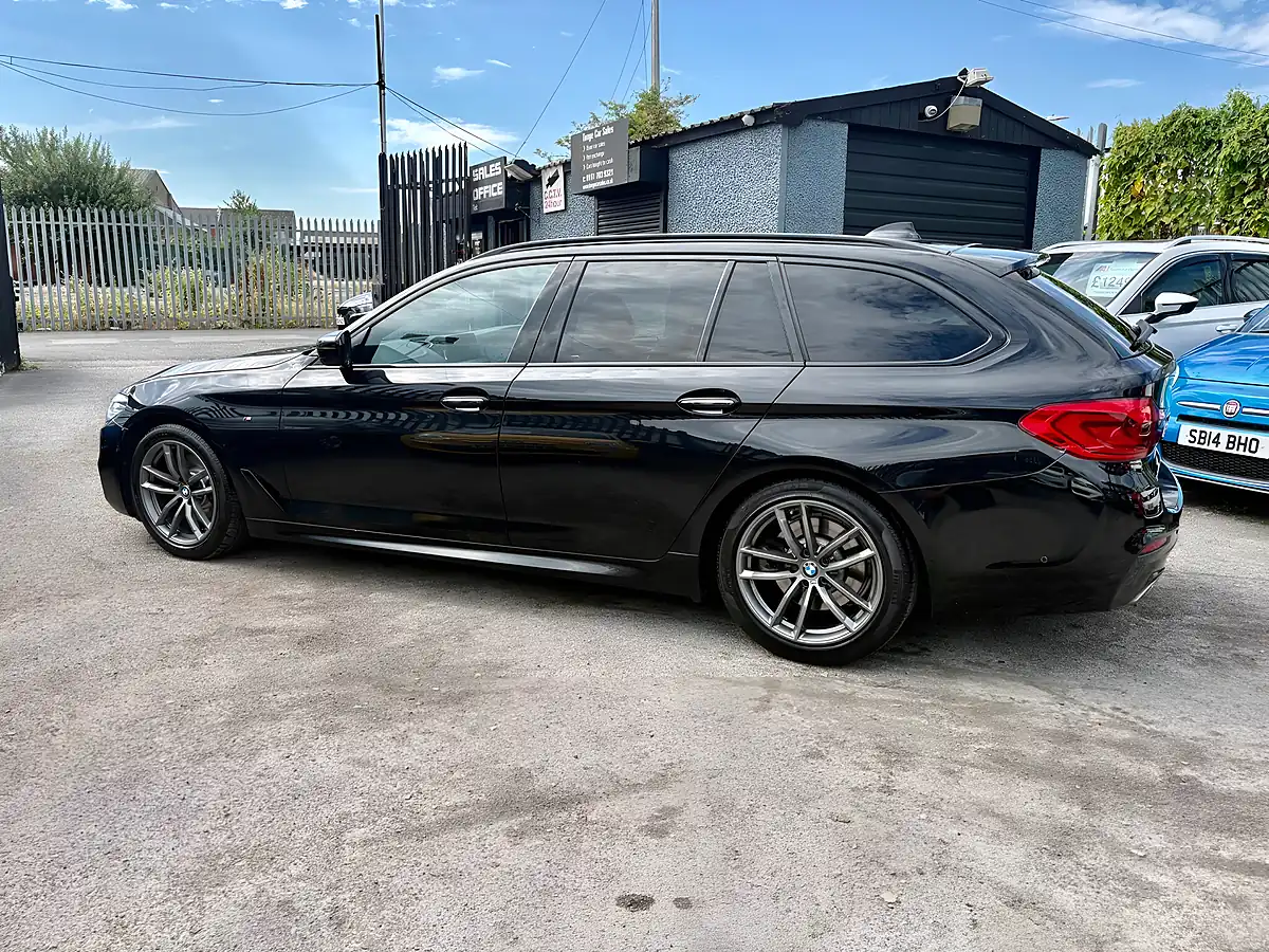 Used 2018 BMW 5 Series M Sport Black Sapphire - Interior and Exterior details 5