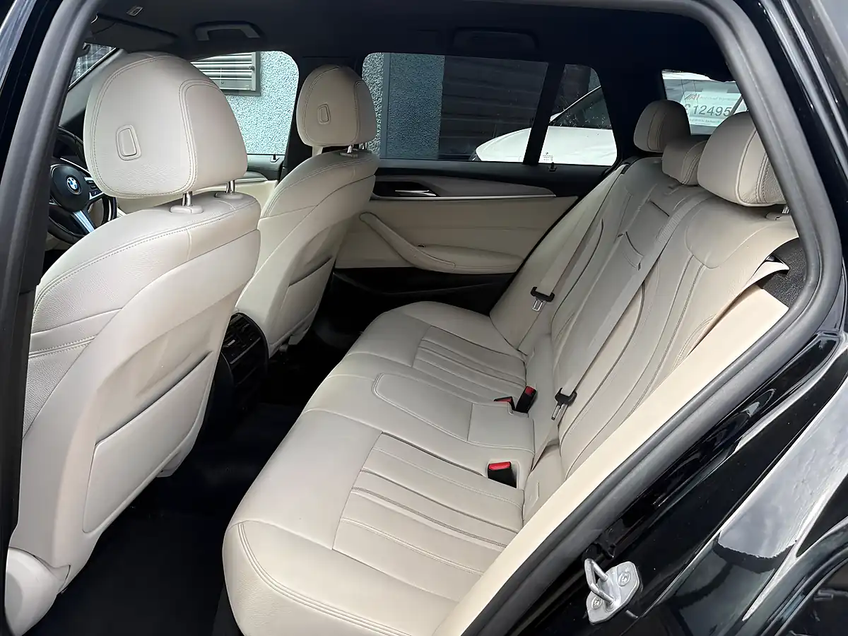 Used 2018 BMW 5 Series M Sport Black Sapphire - Interior and Exterior details 7