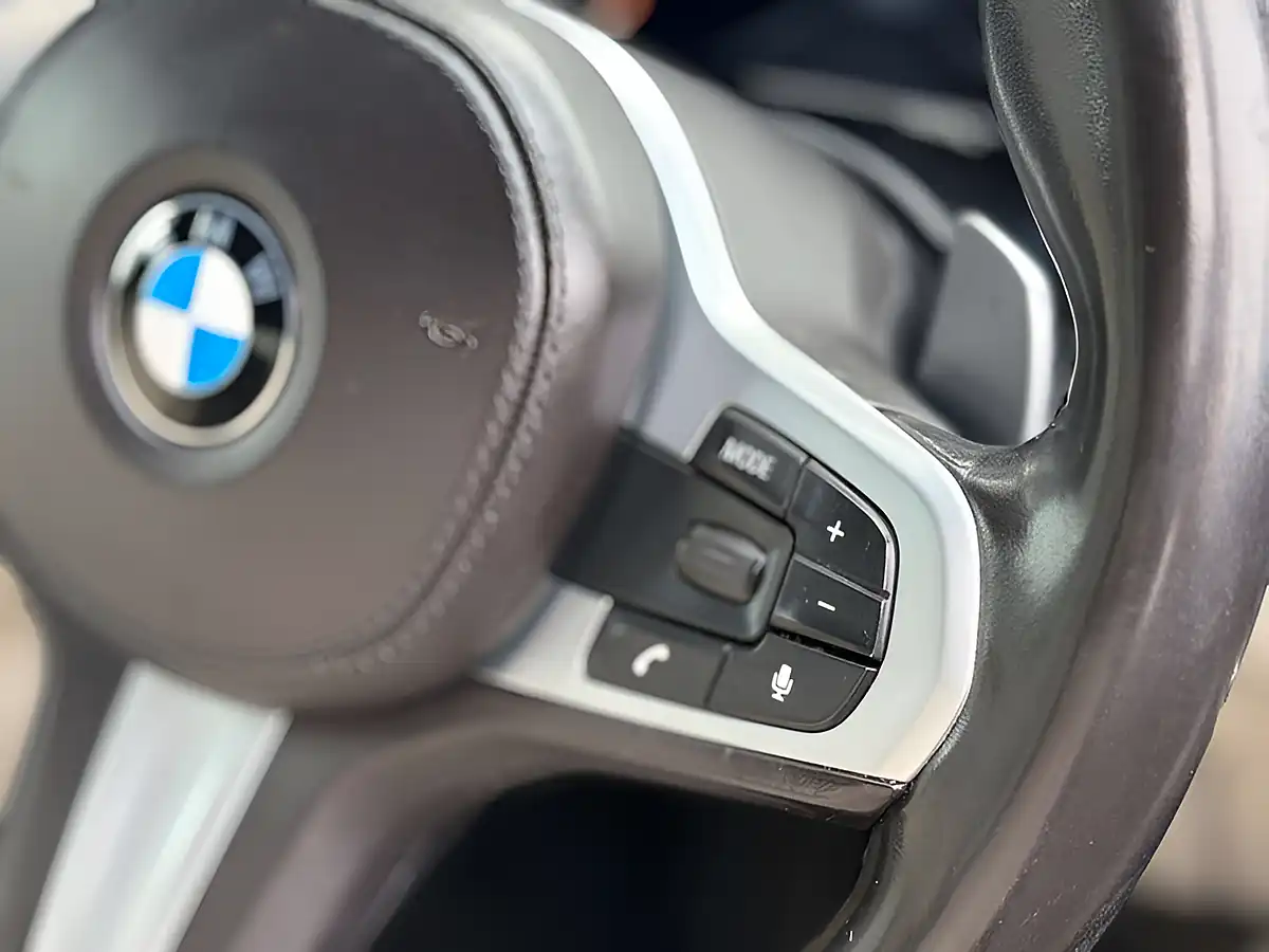 Used 2018 BMW 5 Series M Sport Black Sapphire - Interior and Exterior details 11