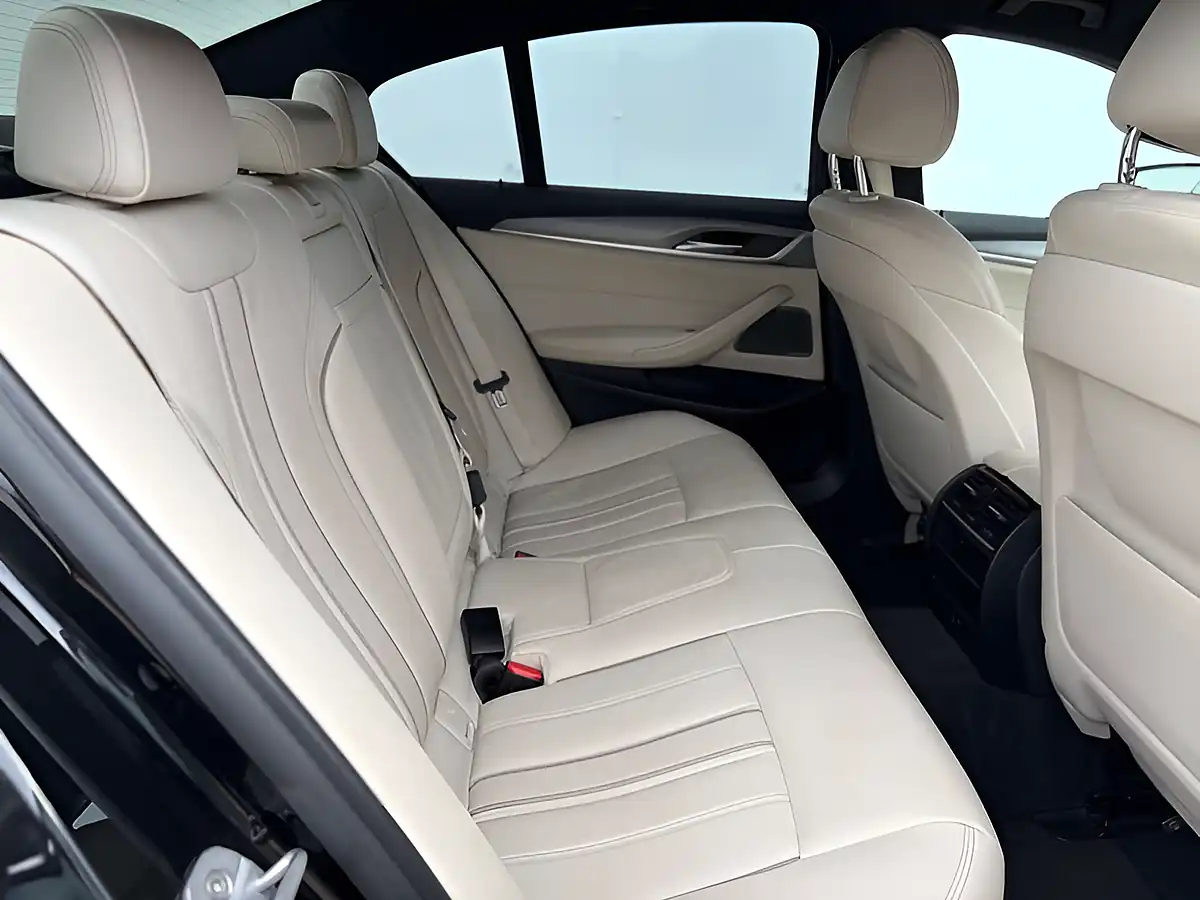 Used 2018 BMW 5 Series M Sport Black Sapphire - Interior and Exterior details 12