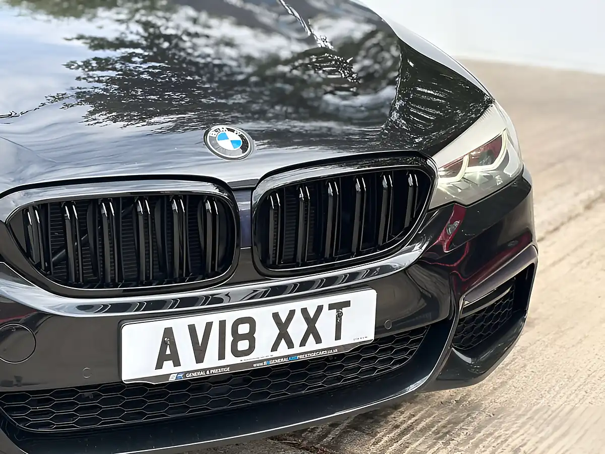 Used 2018 BMW 5 Series M Sport Black Sapphire - Interior and Exterior details 5