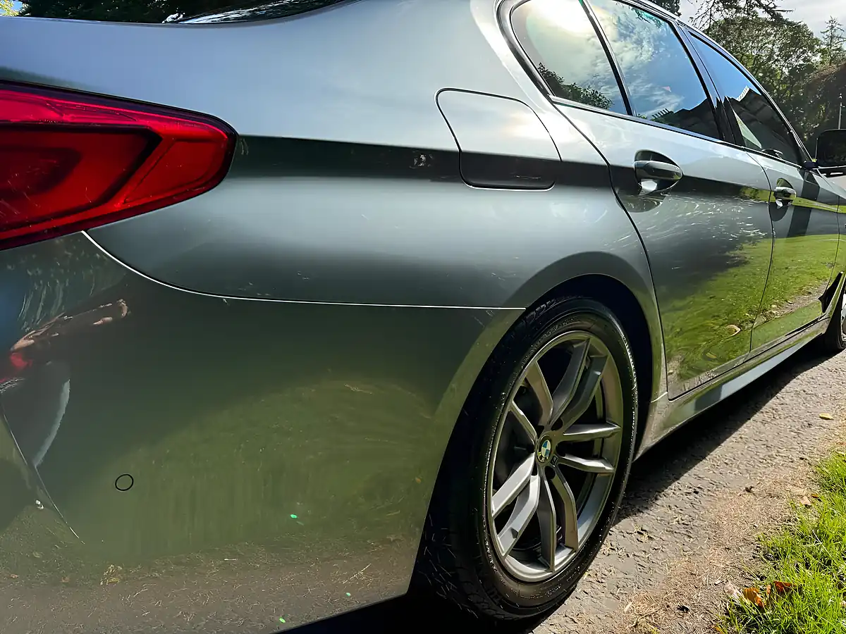 Used 2018 BMW 5 Series M Sport Blue - Interior and Exterior details 11