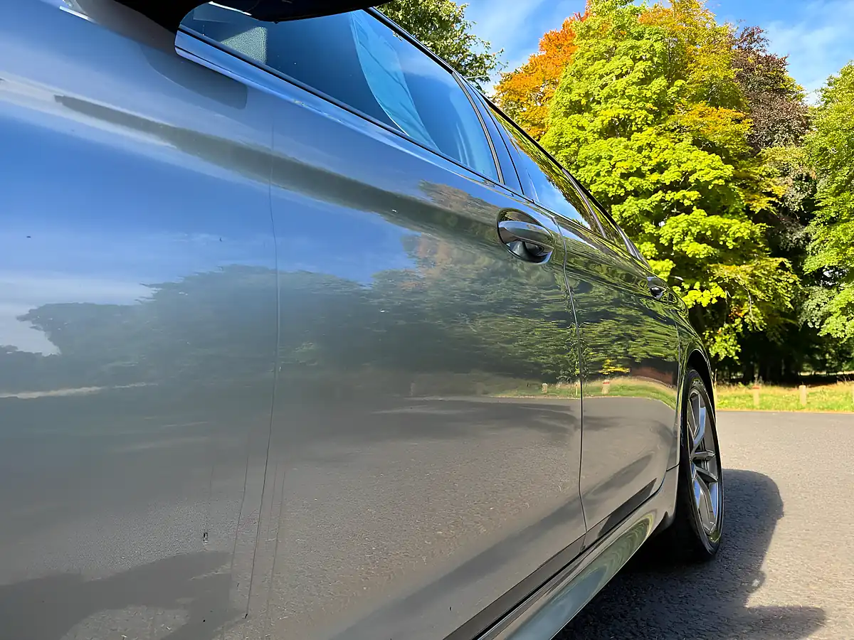 Used 2018 BMW 5 Series M Sport Blue - Interior and Exterior details 15