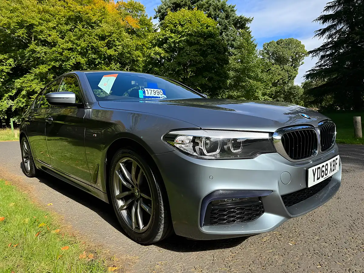Used 2018 BMW 5 Series M Sport Blue - Interior and Exterior details 6