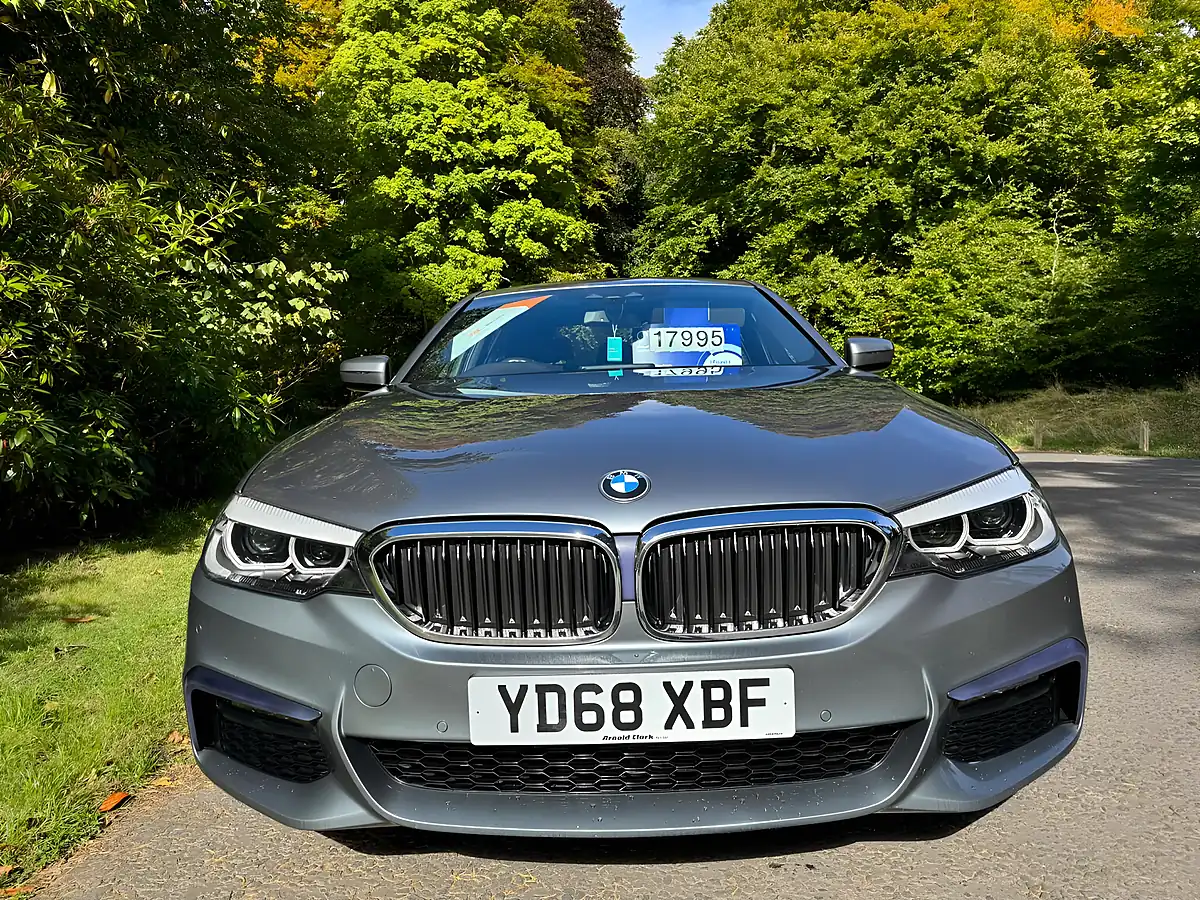 Used 2018 BMW 5 Series M Sport Blue - Interior and Exterior details 7
