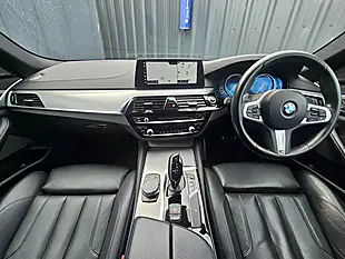 Used 2018 BMW 5 Series M Sport Blue - Interior and Exterior details 3