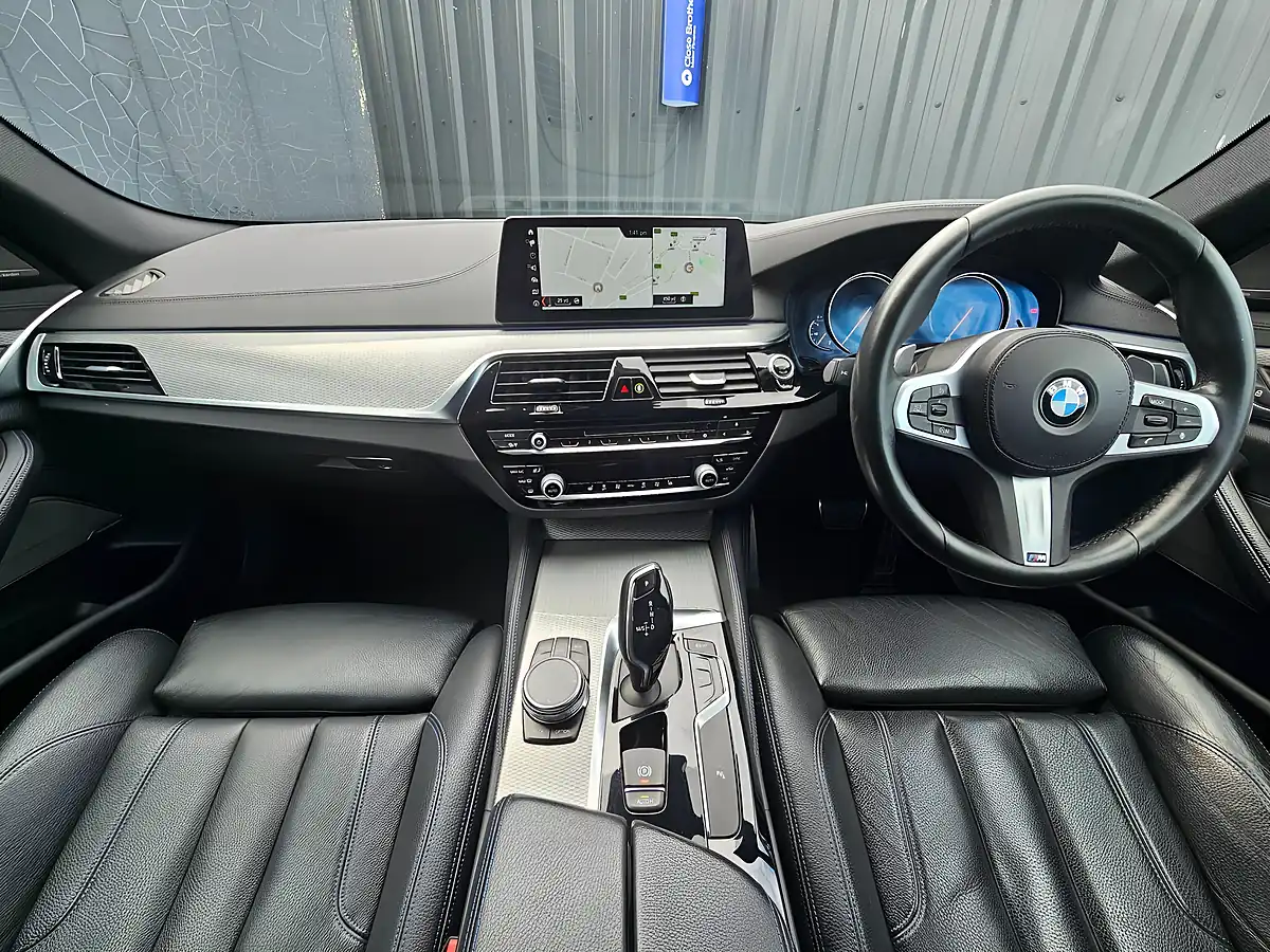 Used 2018 BMW 5 Series M Sport Blue - Interior and Exterior details 3