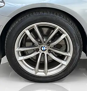 Used 2018 BMW 5 Series M Sport Blue - Interior and Exterior details 11