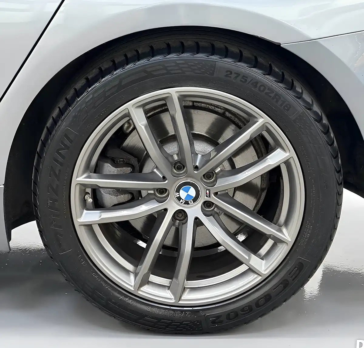 Used 2018 BMW 5 Series M Sport Blue - Interior and Exterior details 13