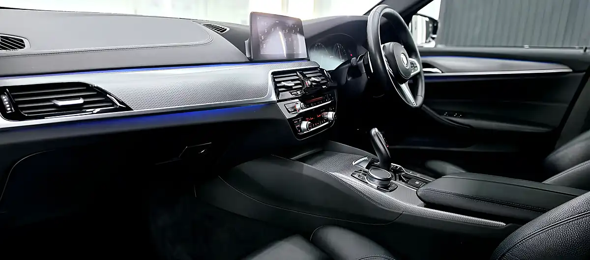 Used 2018 BMW 5 Series M Sport Bluestone - Interior and Exterior details 14