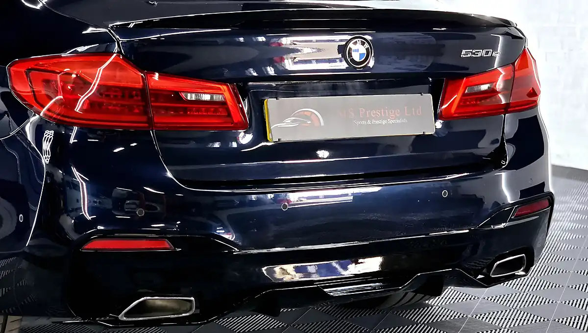 Used 2018 BMW 5 Series M Sport Carbon Black - Interior and Exterior details 11