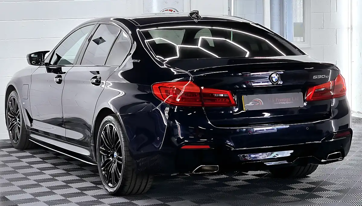 Used 2018 BMW 5 Series M Sport Carbon Black - Interior and Exterior details 8